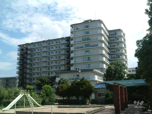 日商岩井香櫨園マンション1号棟の外観（北から）