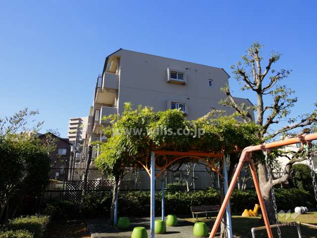 コトー宝塚B棟の外観（東側から）