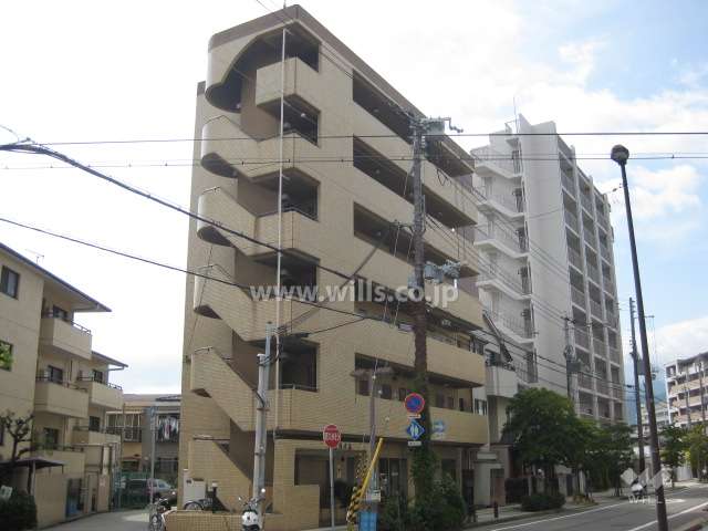 西宮ハイムの外観（東側から）