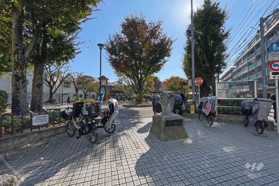 敷地東側に隣接する『蒲田1丁目公園』