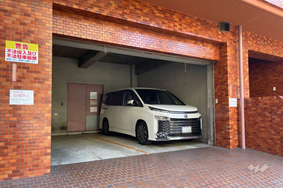 敷地内駐車場（屋内平面式）