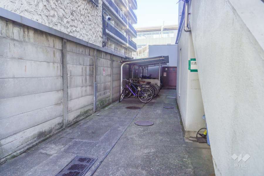 駐輪場（屋根付き）