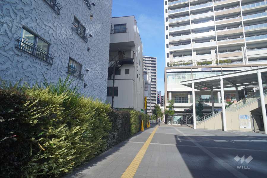 敷地東側は京急「蒲田駅」西側のロータリーに面しています。