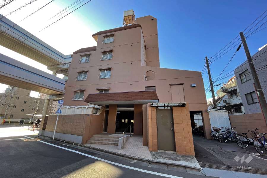 ファミネス梅屋敷の外観（北西側から）