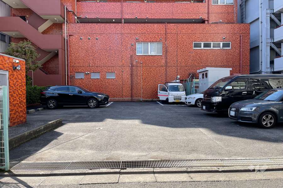 敷地内駐車場（屋外平面式）