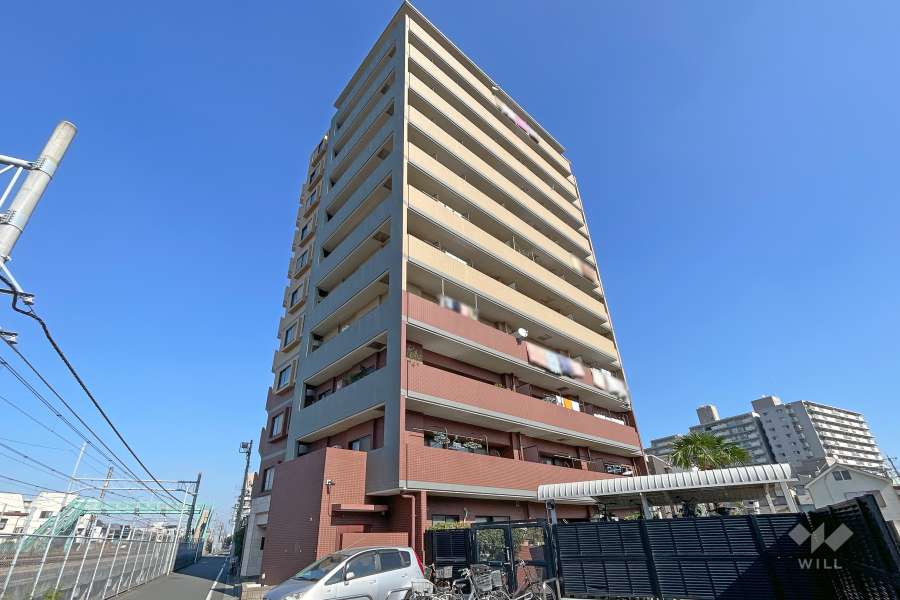 クレストフォルム蒲田の外観（南側から）