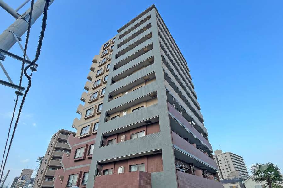 クレストフォルム蒲田の外観(南西側から)