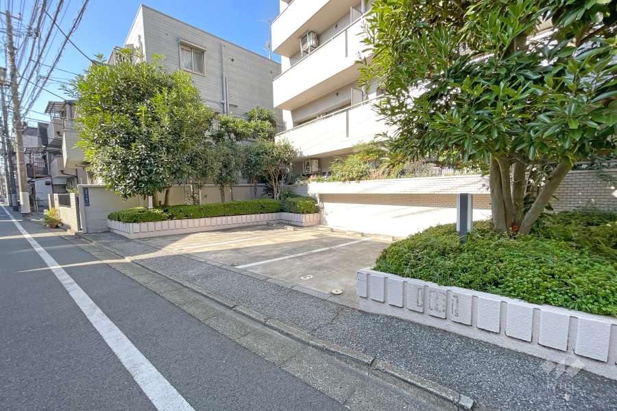 敷地内駐車場（屋外平面式）