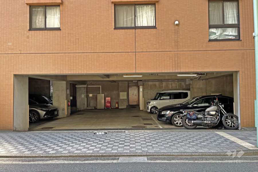 敷地内駐車場（屋内平面式）