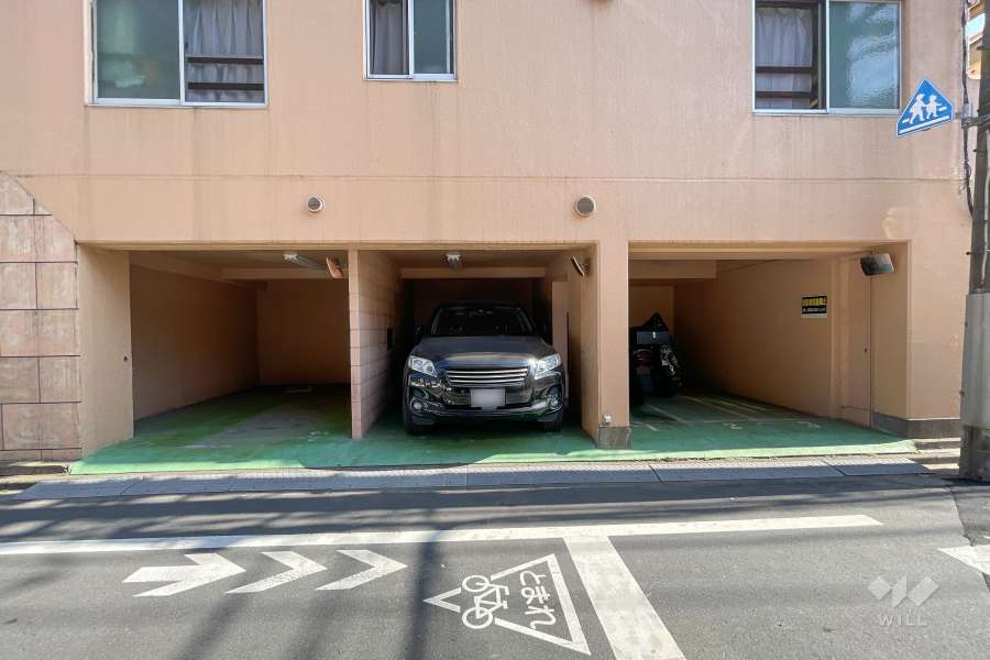 敷地内駐車場（屋内平面式）