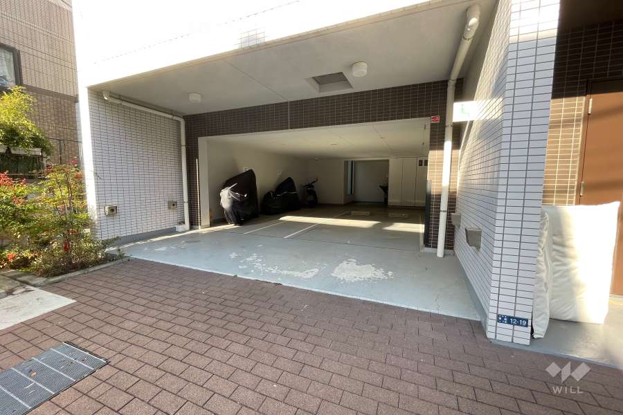 敷地内駐車場（屋内平面式）