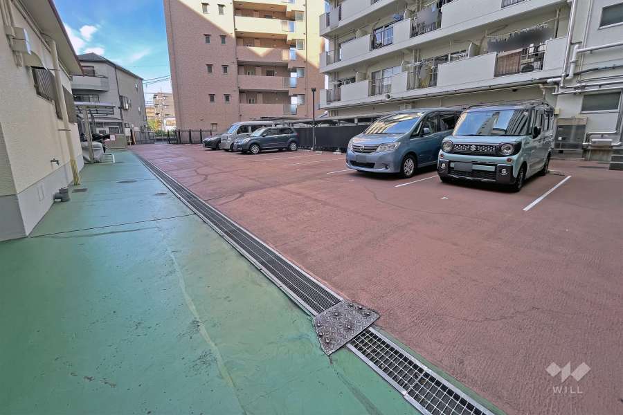敷地内駐車場（屋外平面式）