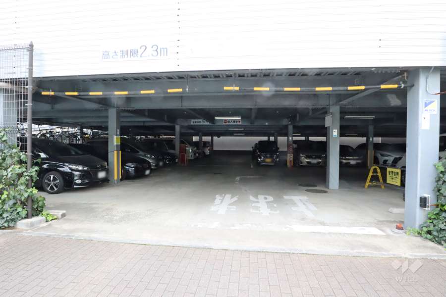 駐車場の出入り口
