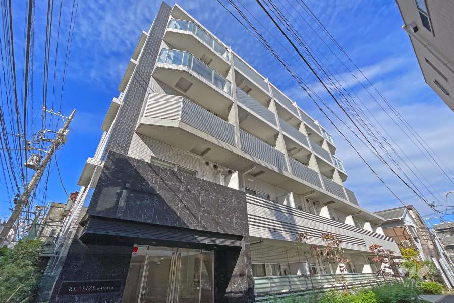 レアライズ蒲田の外観（南東側から）