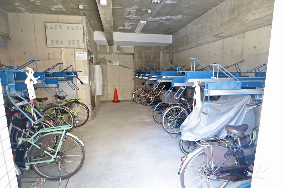 屋内に設けられた駐輪場