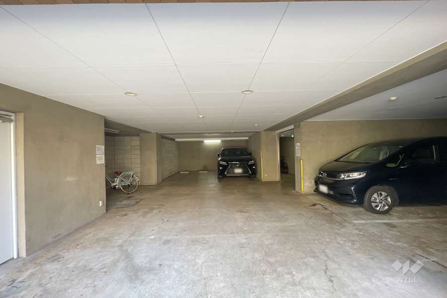 敷地内駐車場（屋内平面式）