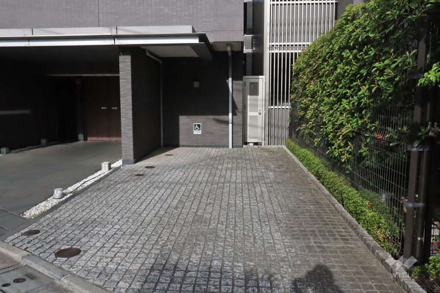 敷地内駐車場（身体障害者マーク専用）