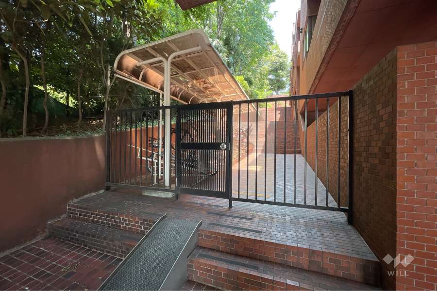 駐輪場（屋根付き）