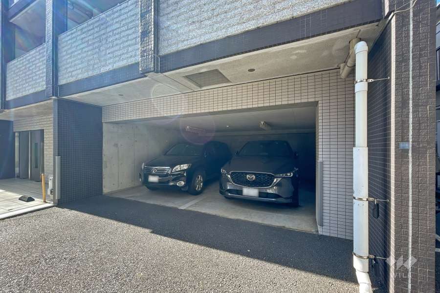 敷地内駐車場（屋内平面式）