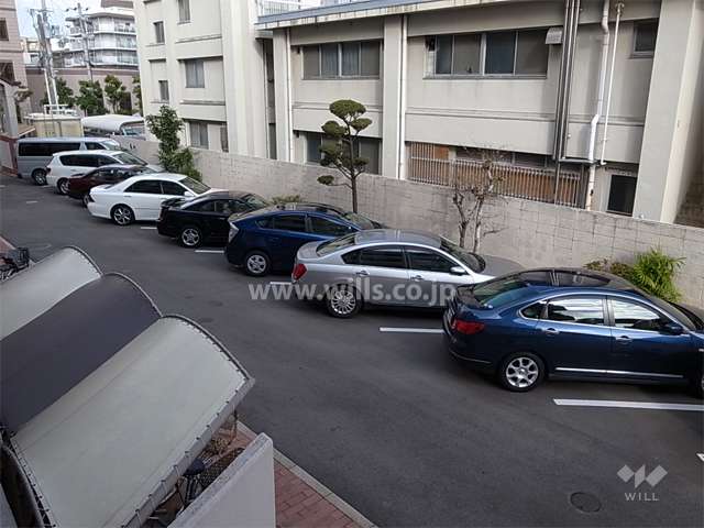 敷地内駐車場（屋外平面式）