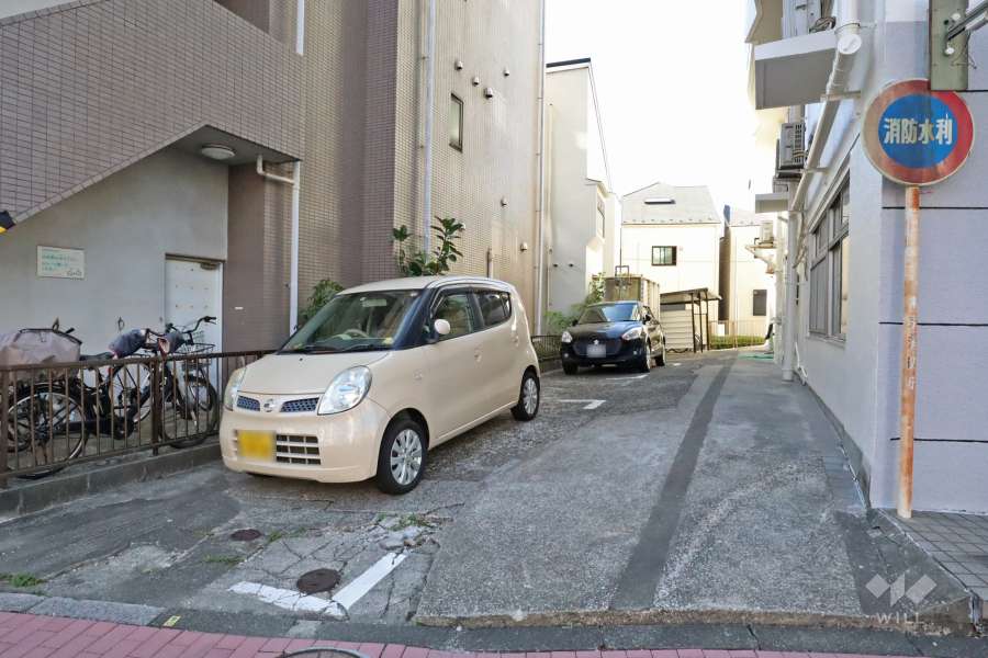 敷地内駐車場（屋外平面式）