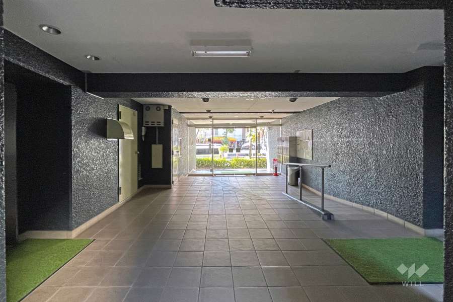 エントランス内