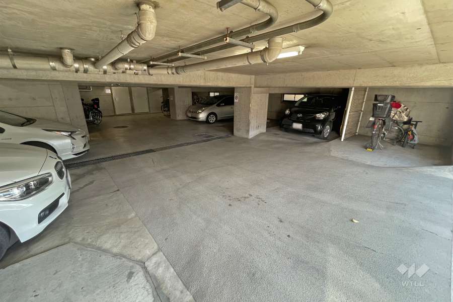 敷地内駐車場（屋内平面式）