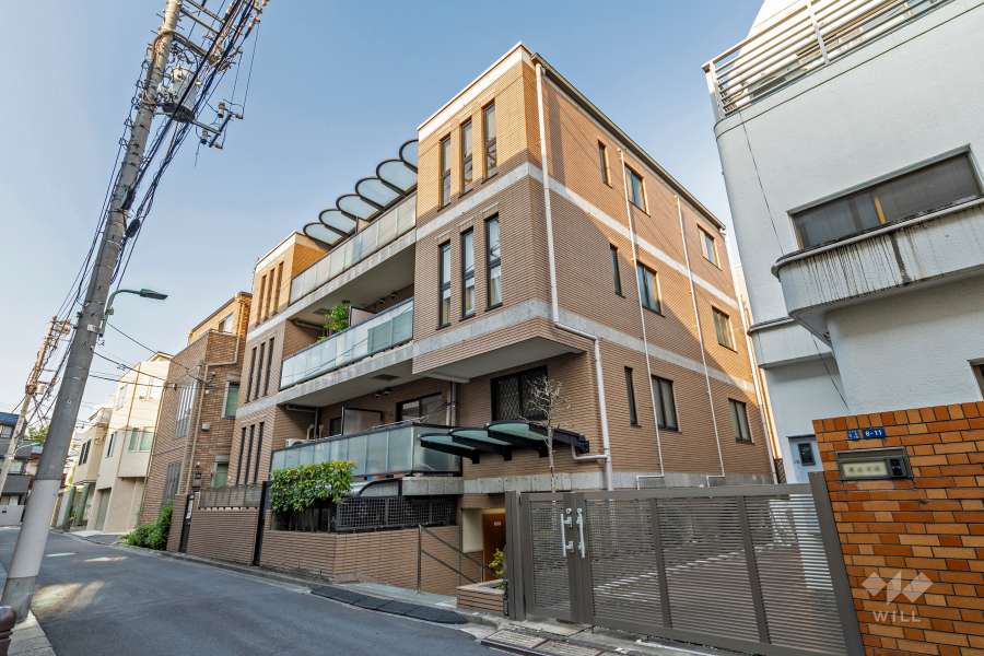 マイネシュロッス山王の外観（南西側から）　