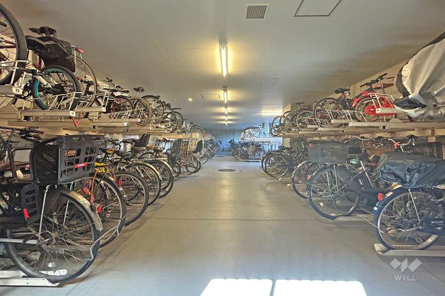 屋内に設けられた駐輪場