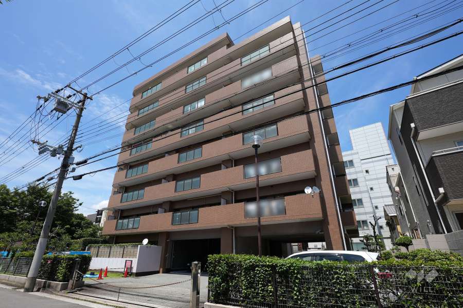 ファミール西宮今津の外観（南側から）