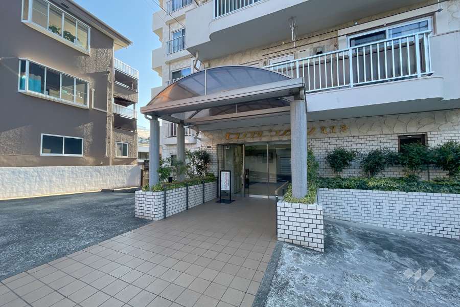 エントランスアプローチ　