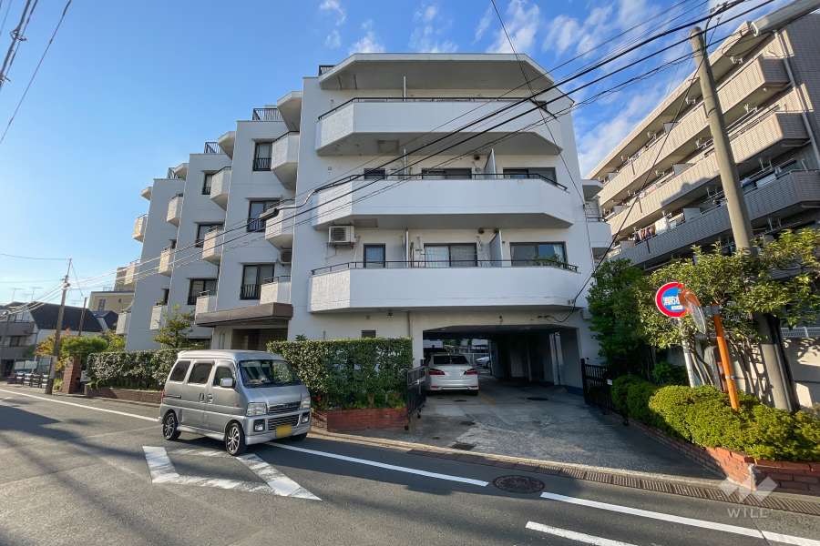 イトーピア上池台マンションの外観（南東側から）