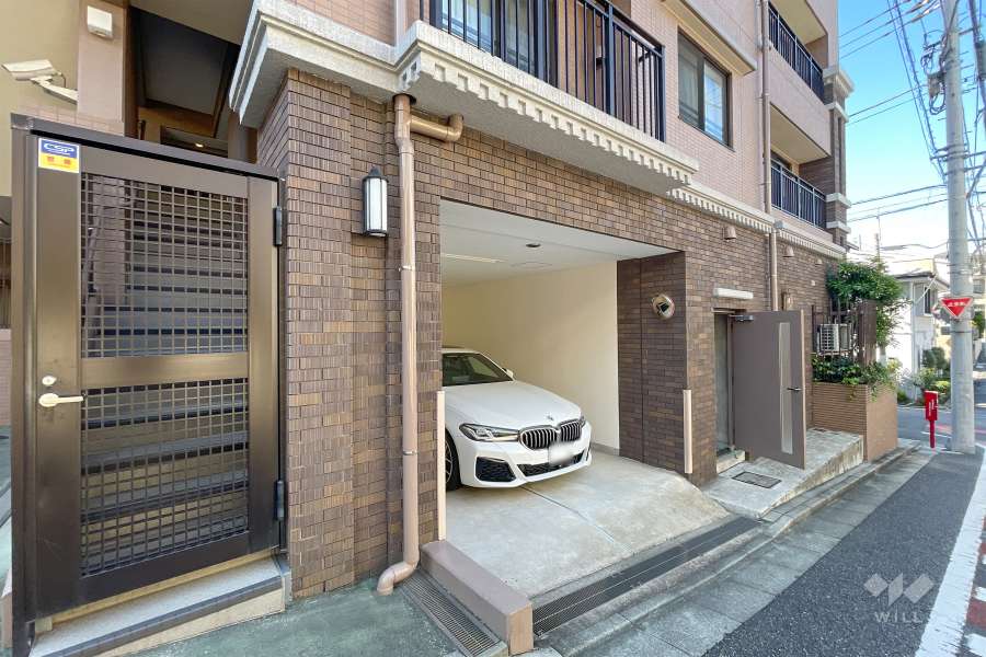 敷地内駐車場（屋内平面式）　