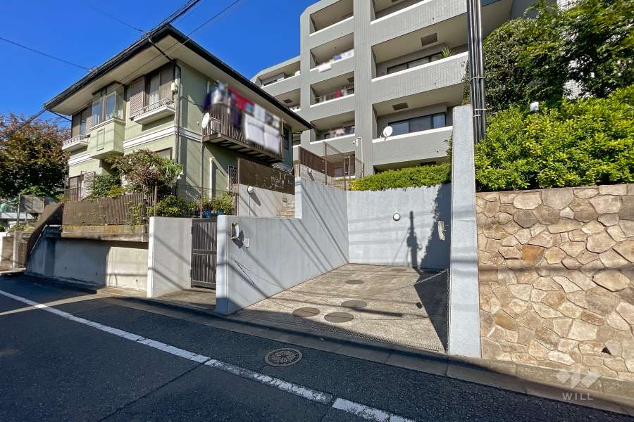 敷地内駐車場（屋外平面式）