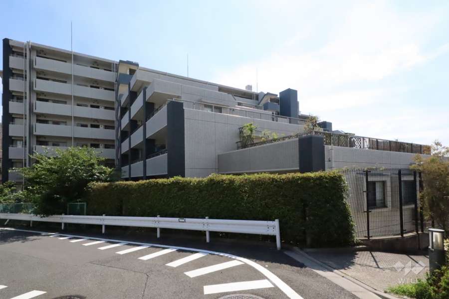 ライオンズヒルズ上池台の外観(北東側から)