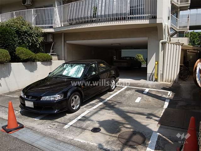 敷地内の駐車場