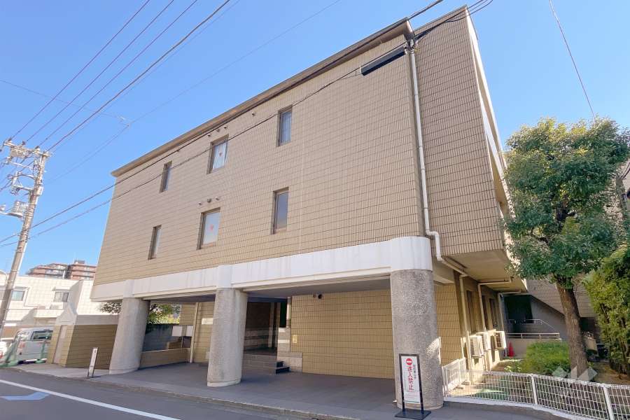 フォルム上池台の外観（南西側から）