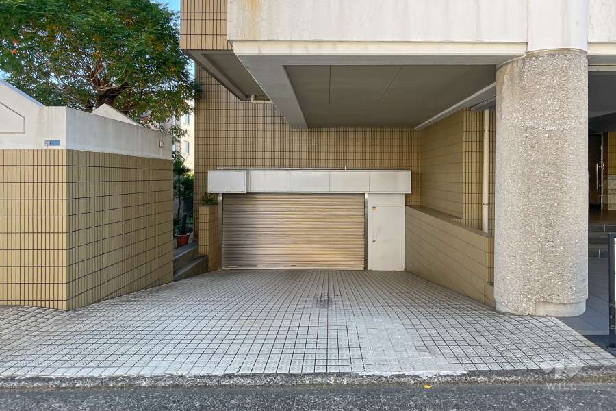 駐車場の出入り口