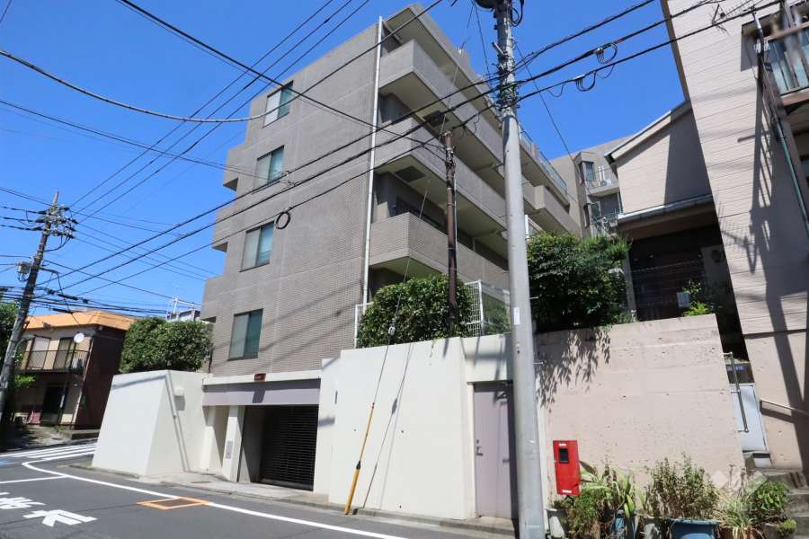 パークハイム上池台の外観(南西側から)