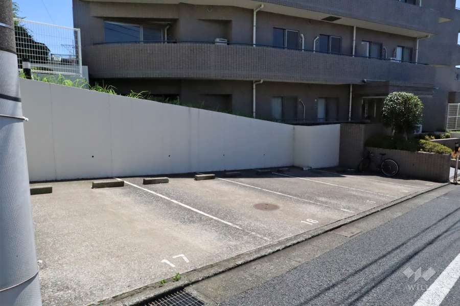 敷地内駐車場（屋外平面式）
