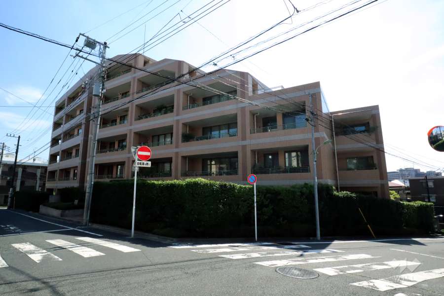 パークホームズ上池台ヒルトップレジデンスの外観(北東側から)