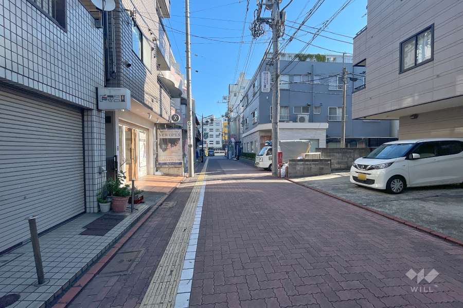 敷地南東側の前面道路