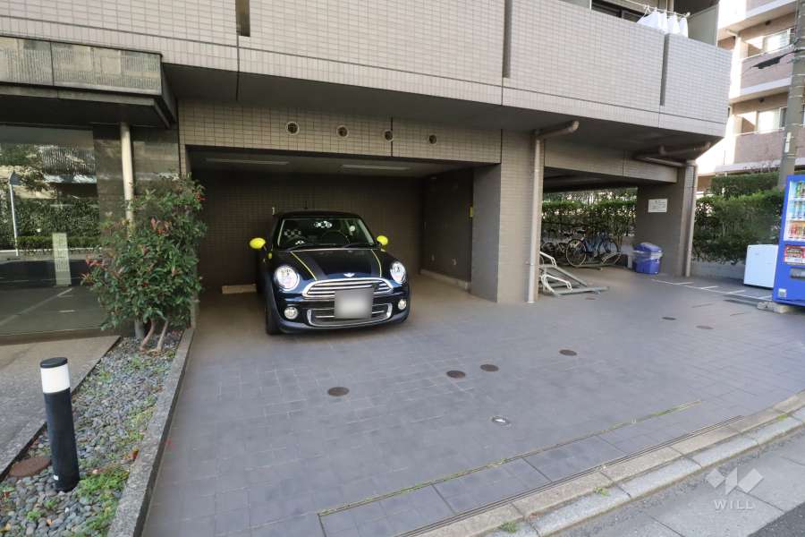 敷地内駐車場（屋内平面式）