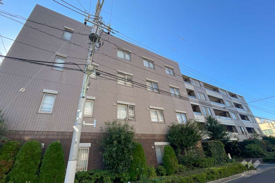 クレッセント新蒲田の外観（東側から）