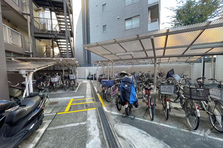 駐輪場（屋根付き）