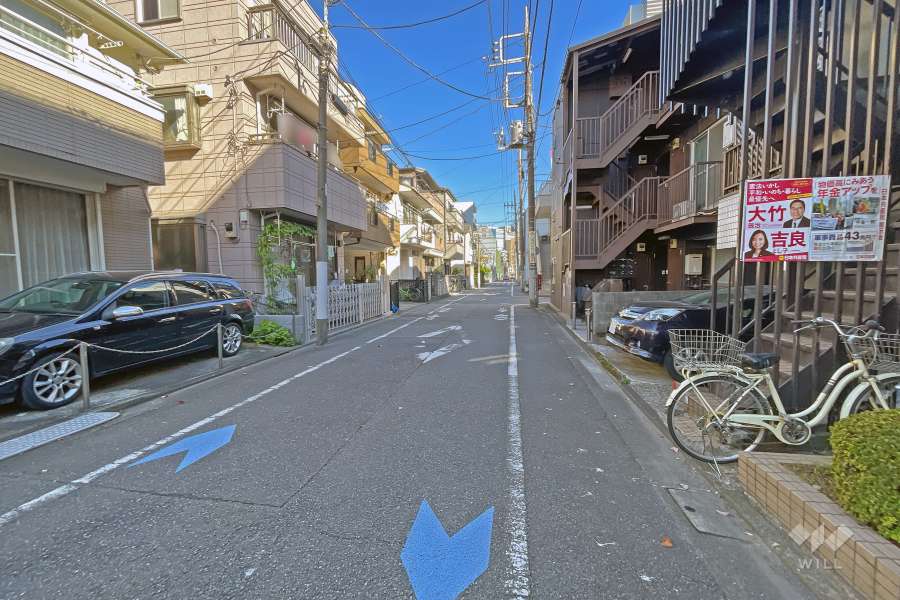 敷地北側前面道路（西側から）