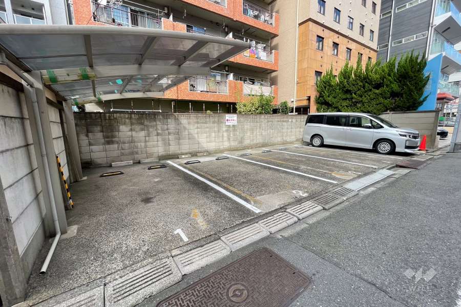 敷地内駐車場（屋外平面式）
