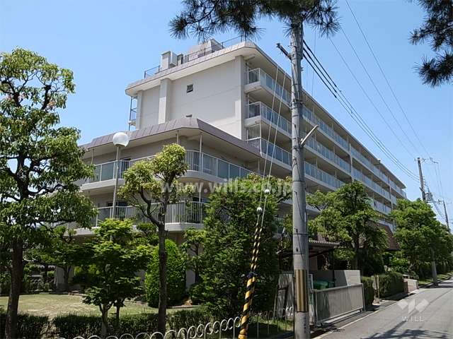 パストラル甲子園の外観（南東側から）