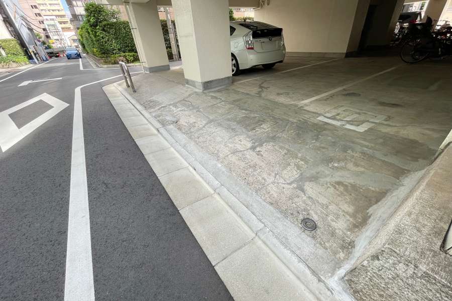 駐車場の出入り口