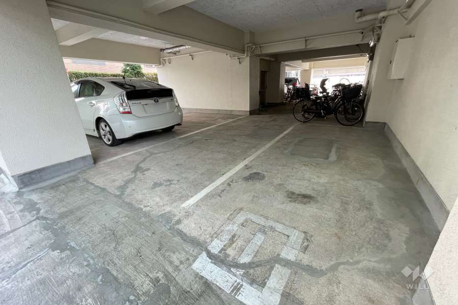 敷地内駐車場（屋内平面式）
